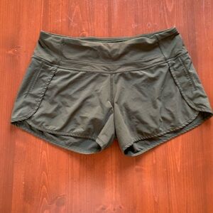 Lululemon Women’s Hotty Hot Rise Shorts